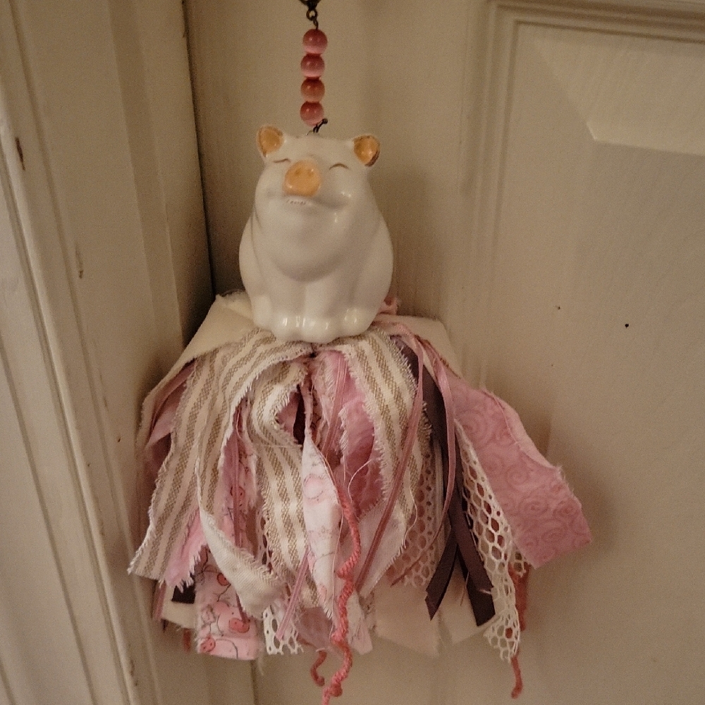 Hand Crafted Pink and Cream Fabric Tassel with Ceramic Bird - Picture 7 of 7